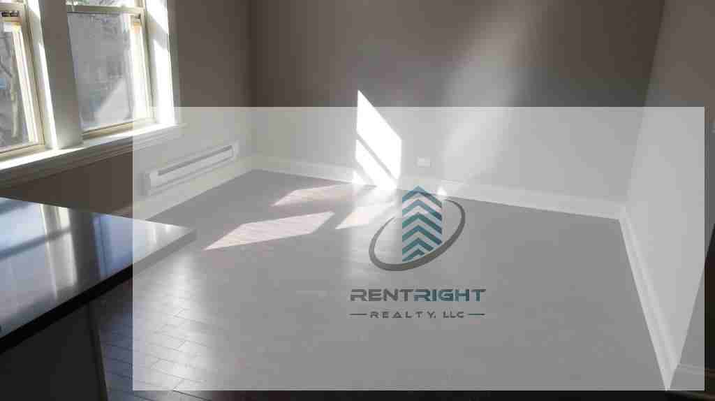 640 W Wrightwood Ave #108 - Photo 3 of 12