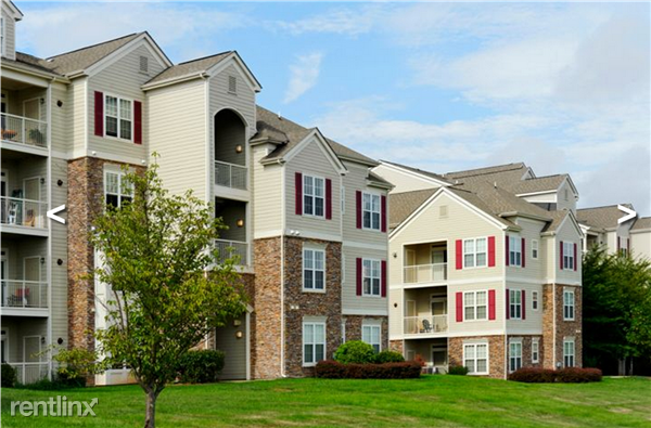 44882 Rivermont Ter - Photo 2 of 10