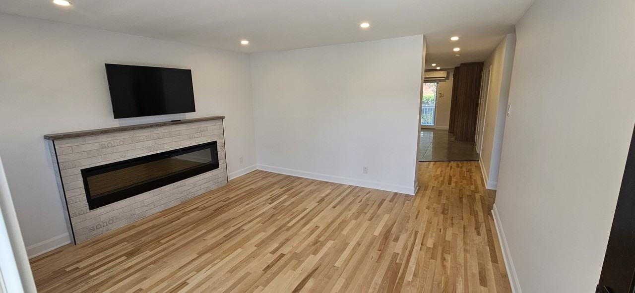 643 44e Avenue - Photo 2 of 14