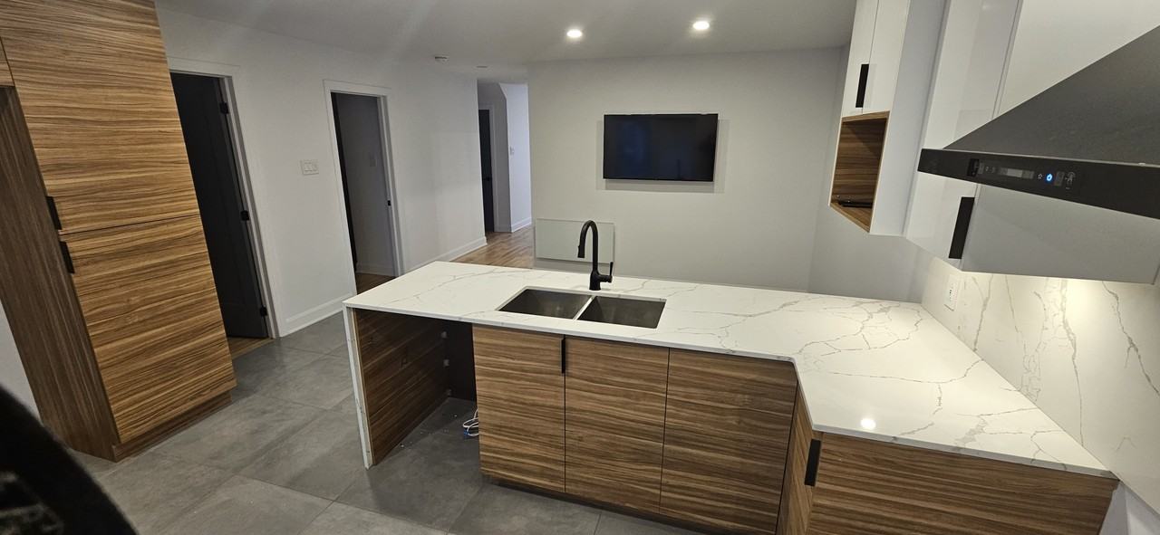 643 44e Avenue - Photo 4 of 14