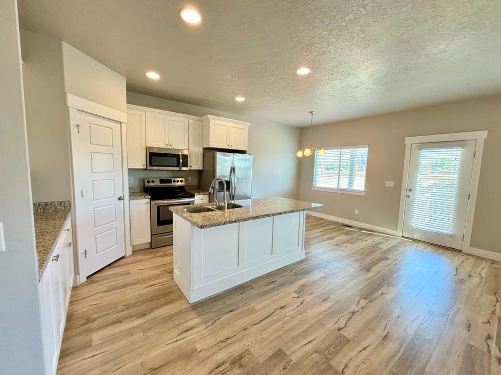 683 S 1803 W - Hunsaker (75) - Photo 2 of 33