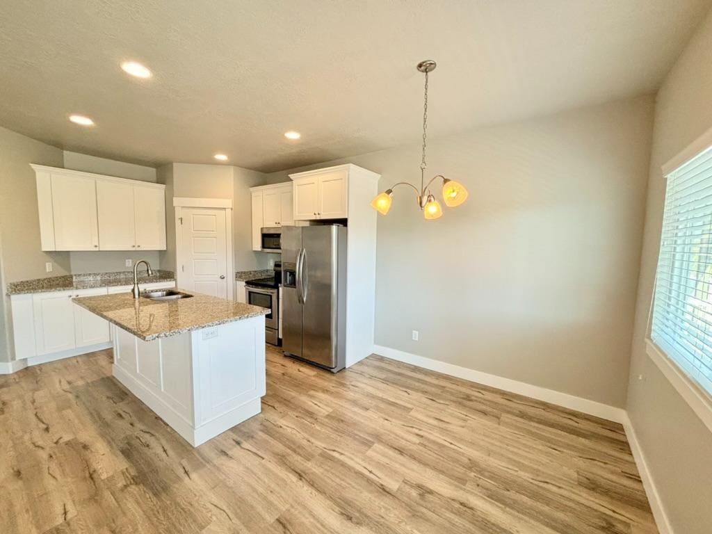 683 S 1803 W - Hunsaker (75) - Photo 3 of 33