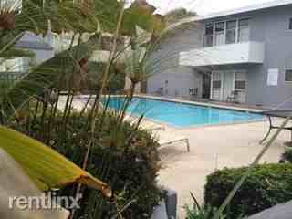 11030 Moorpark St - Photo 2 of 12