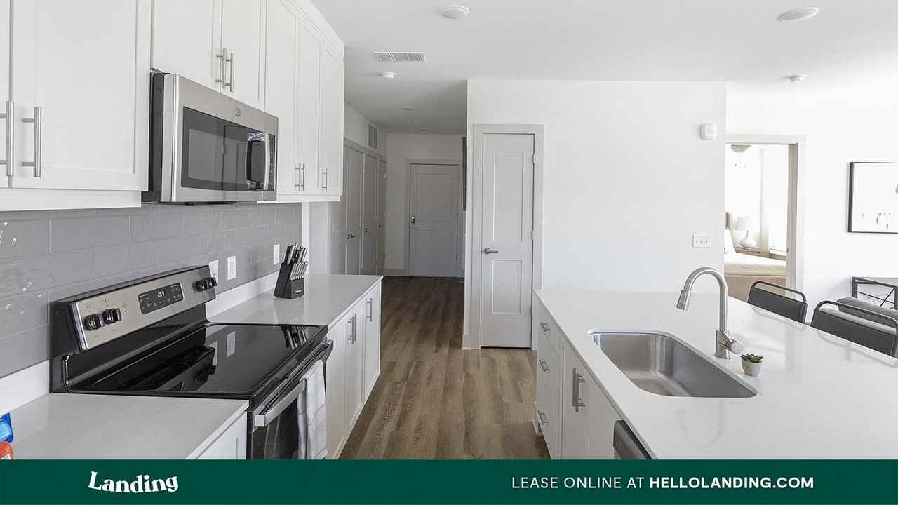 2500 9th Ave SW - Photo 4 of 50