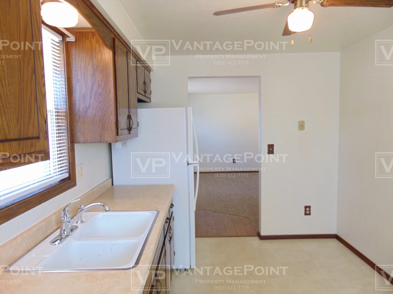 956 Langlade Ave - Photo 3 of 14