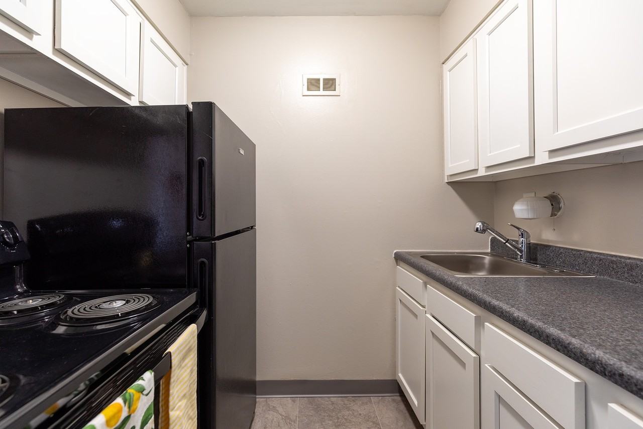 Washington Park Apartments - Photo 6 of 10