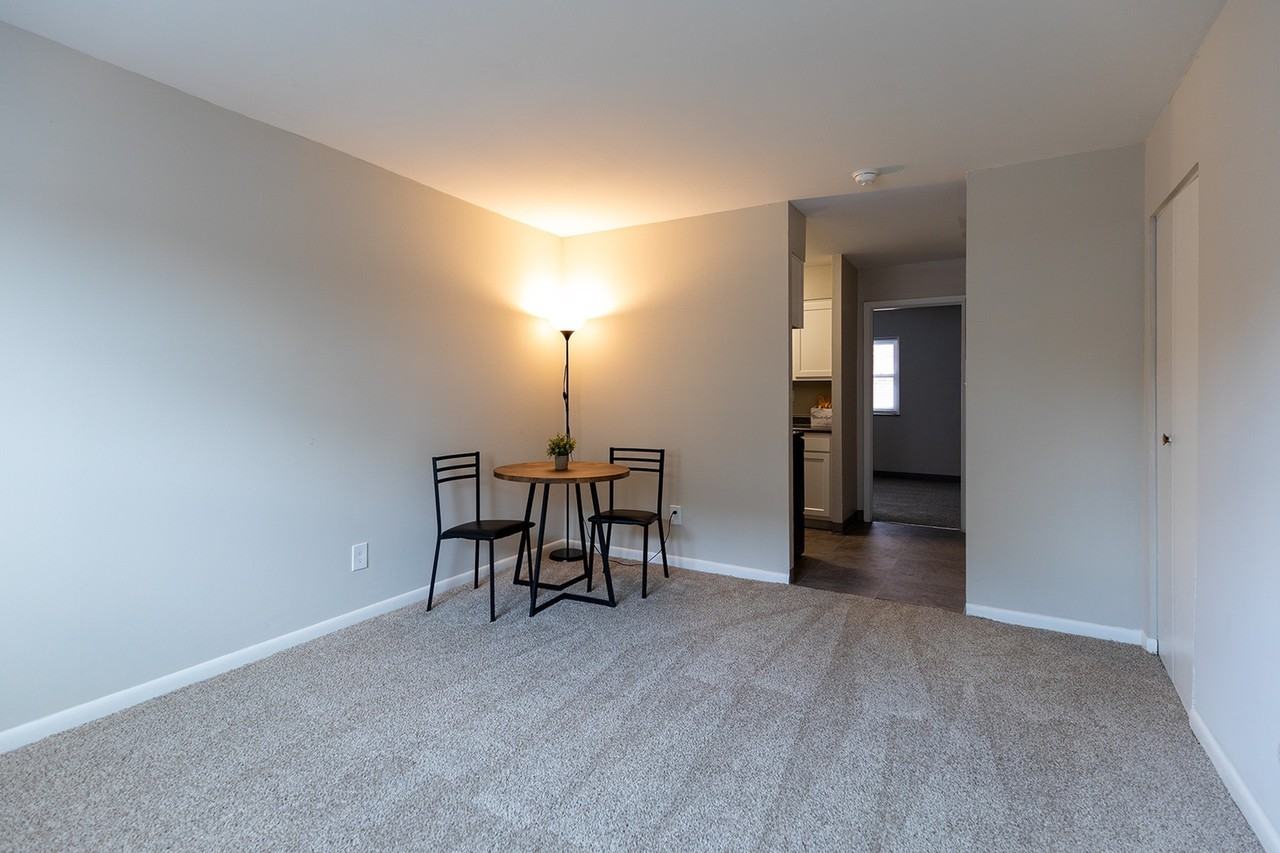 Washington Park Apartments - Photo 4 of 10