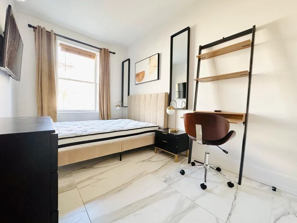 Evergreen Ave & Willoughby Ave #570 - Photo 2 of 11