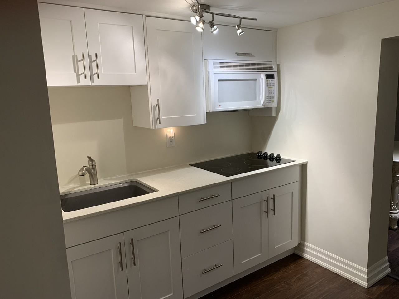 132 Silverhill Dr, Toronto, ON M9B 3W7 Studio Apartment for 1,900