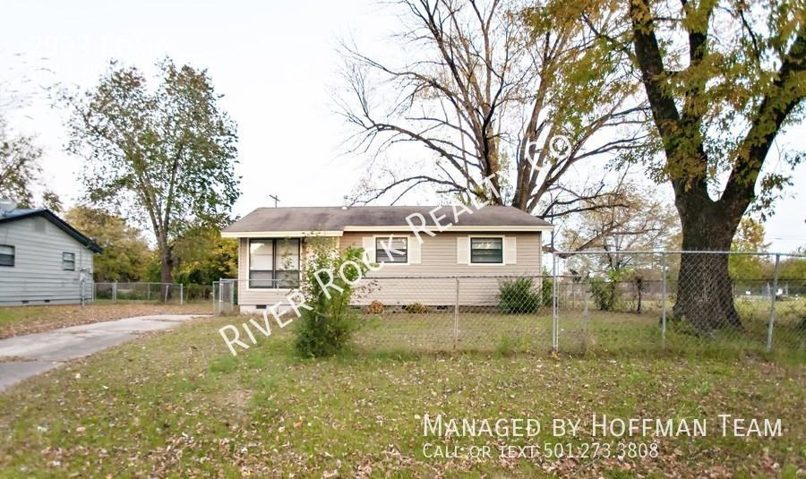 2903 Loma Dr - Photo 2 of 10