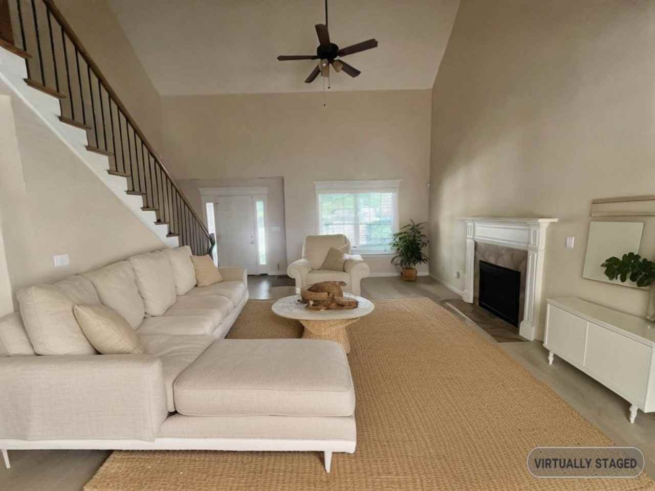 12317 Amber Woods Ct - Photo 2 of 21