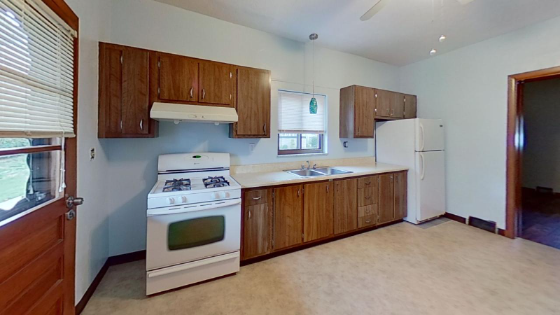 315 Lincoln Ave #1 - Photo 4 of 15