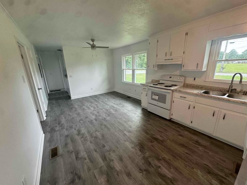 108 Horace St - Photo 3 of 15