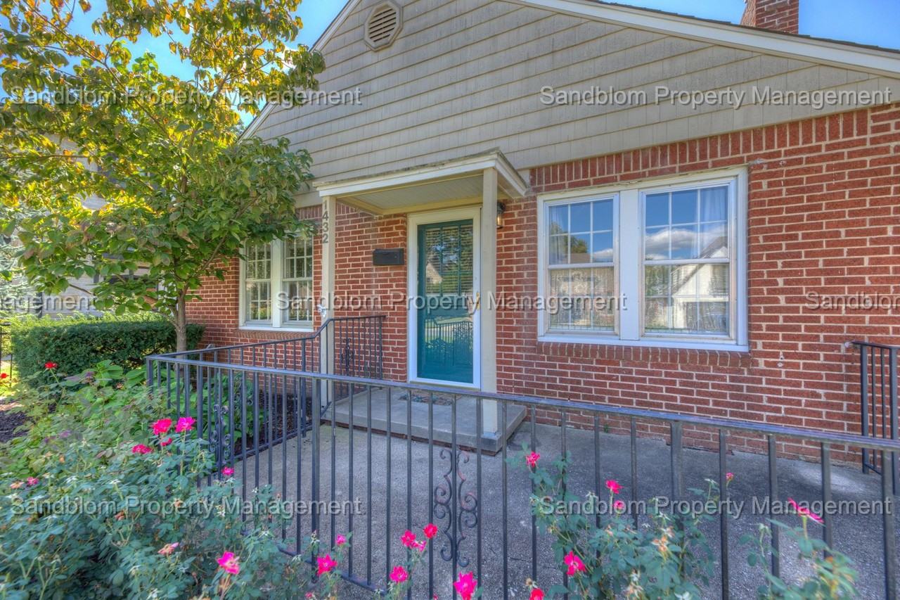 1432 E 33rd St - Photo 2 of 23