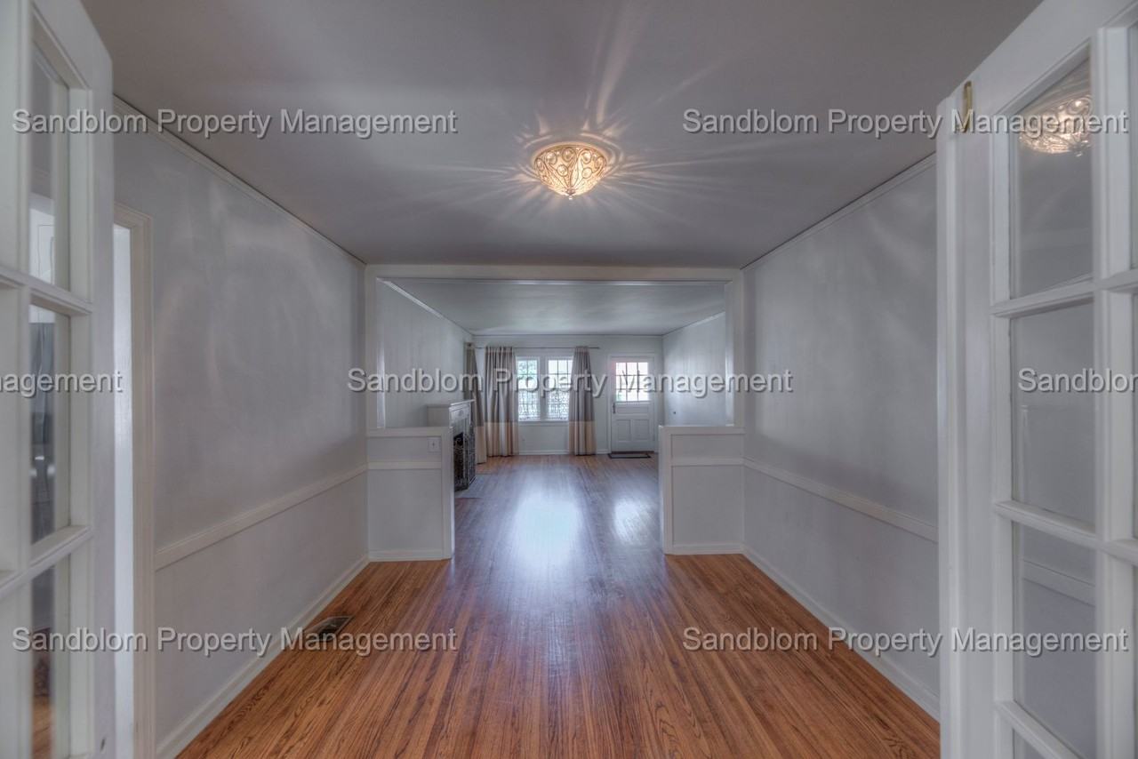 1432 E 33rd St - Photo 7 of 23