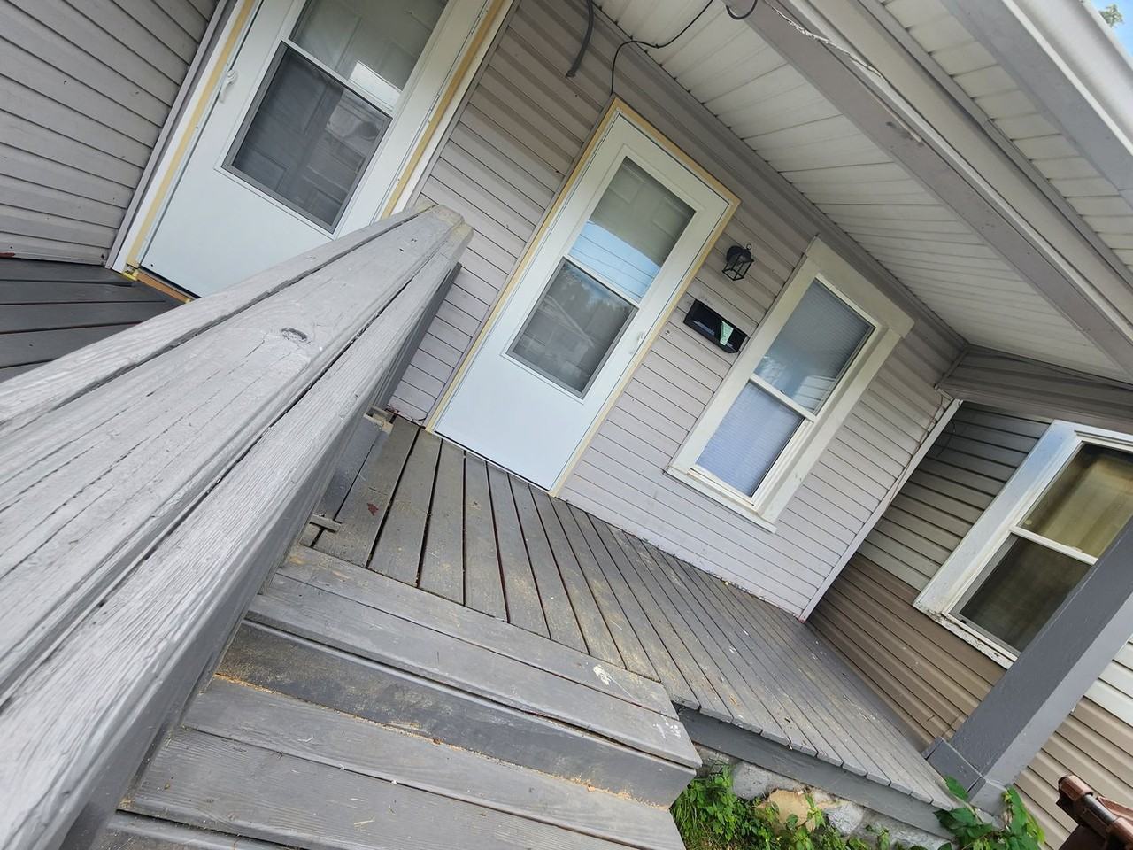 545 E Union St - Photo 2 of 6