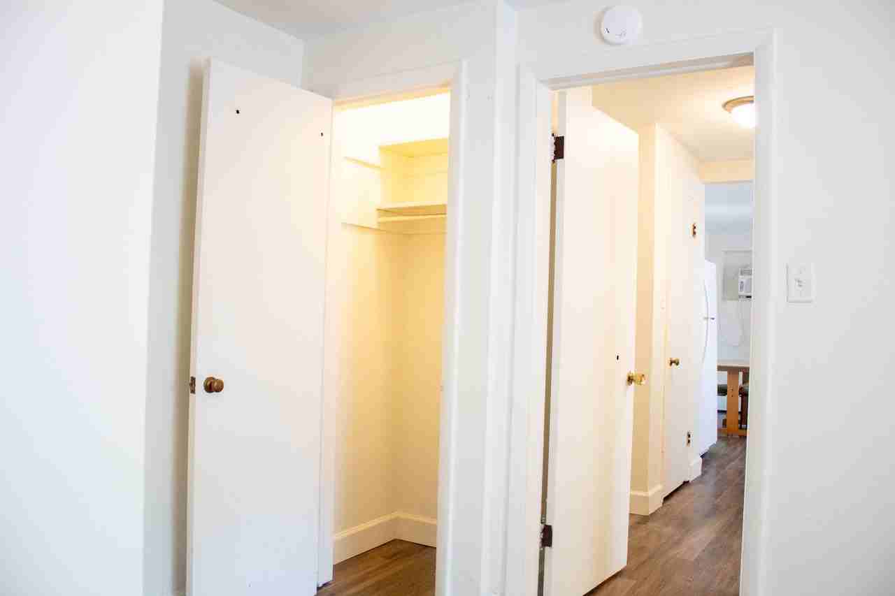 203 S Wright Street - Photo 7 of 23