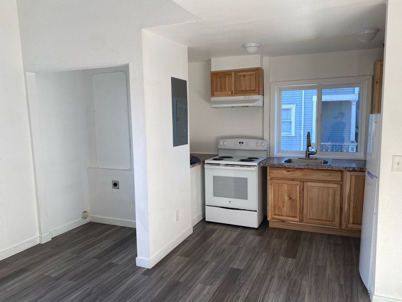 Pendleton Apartments - Photo 2 of 14