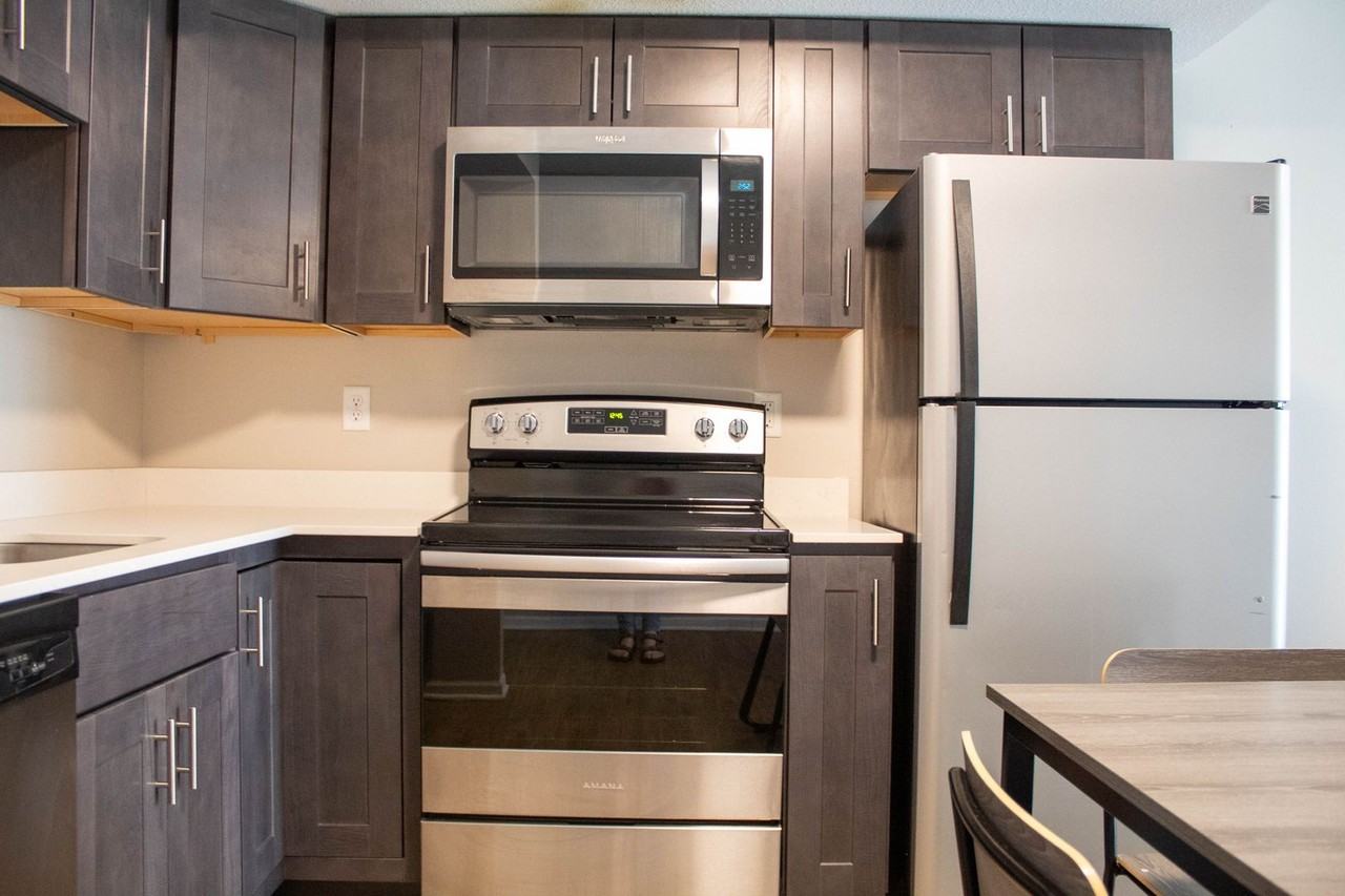 202 E Chalmers - Photo 6 of 44