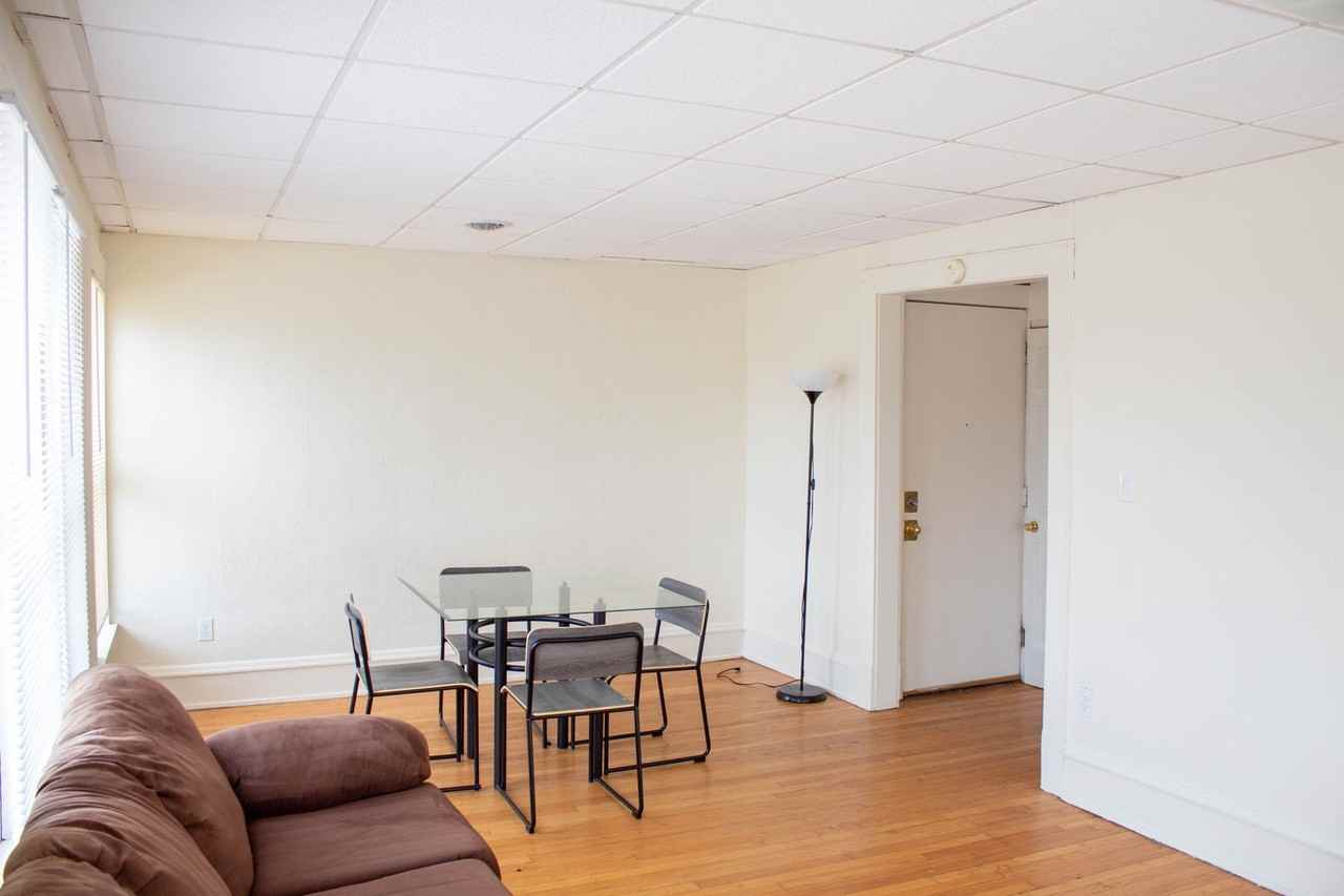 111 E Springfield - Photo 6 of 50