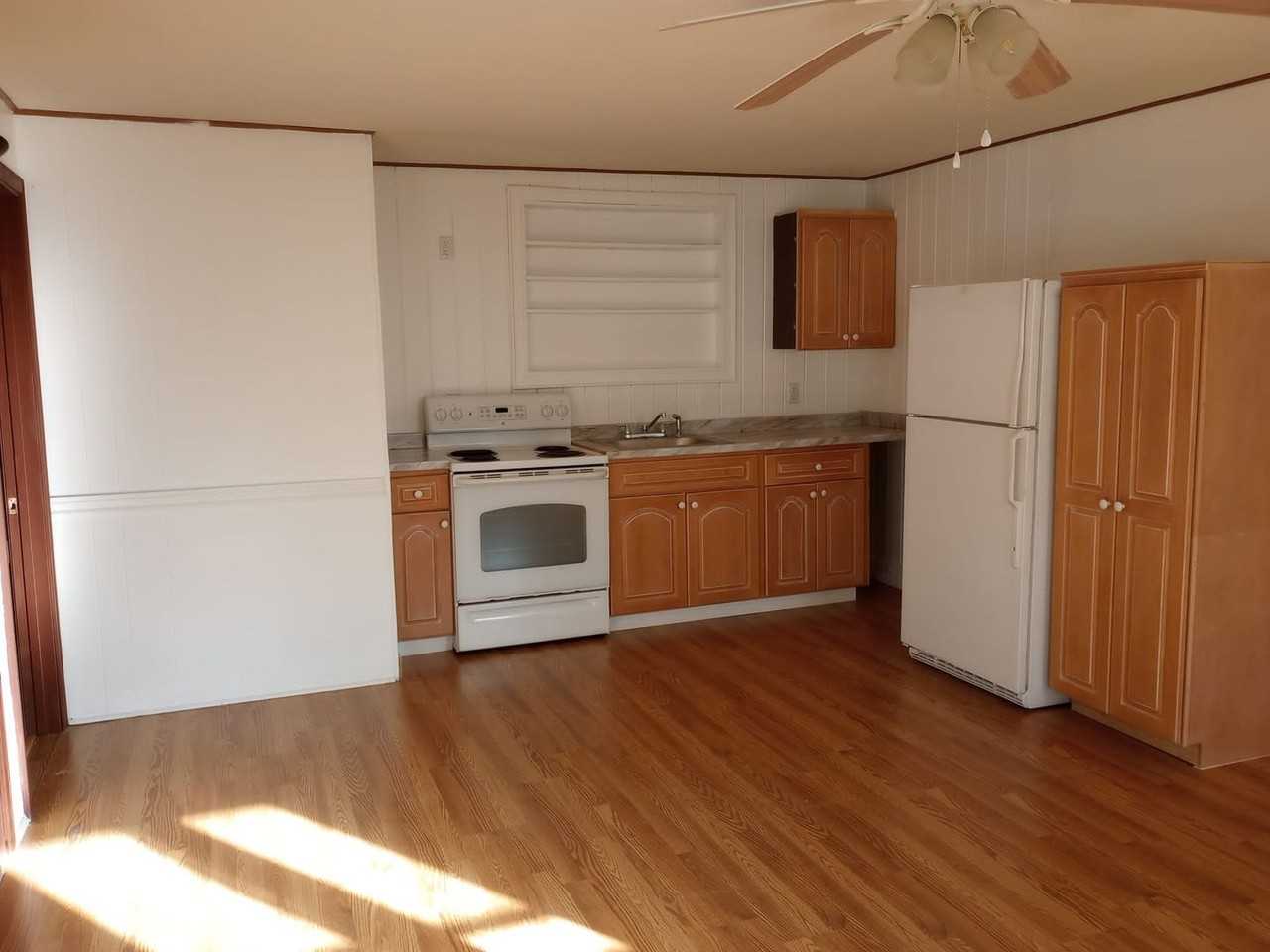 2729 Broadway - Photo 2 of 11
