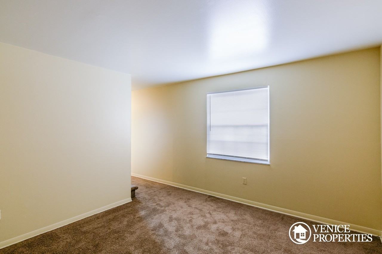 1669 N 4th St #B1 - Photo 4 of 17