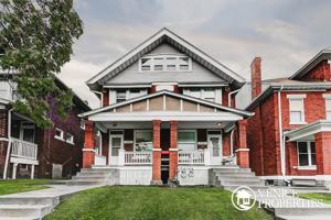 featured image of 1992 Summit St