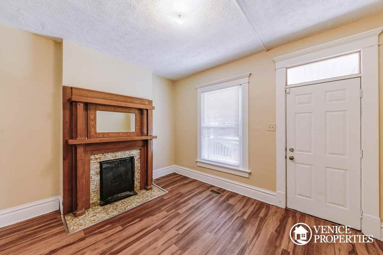 2181 Indiana Ave - Photo 2 of 16