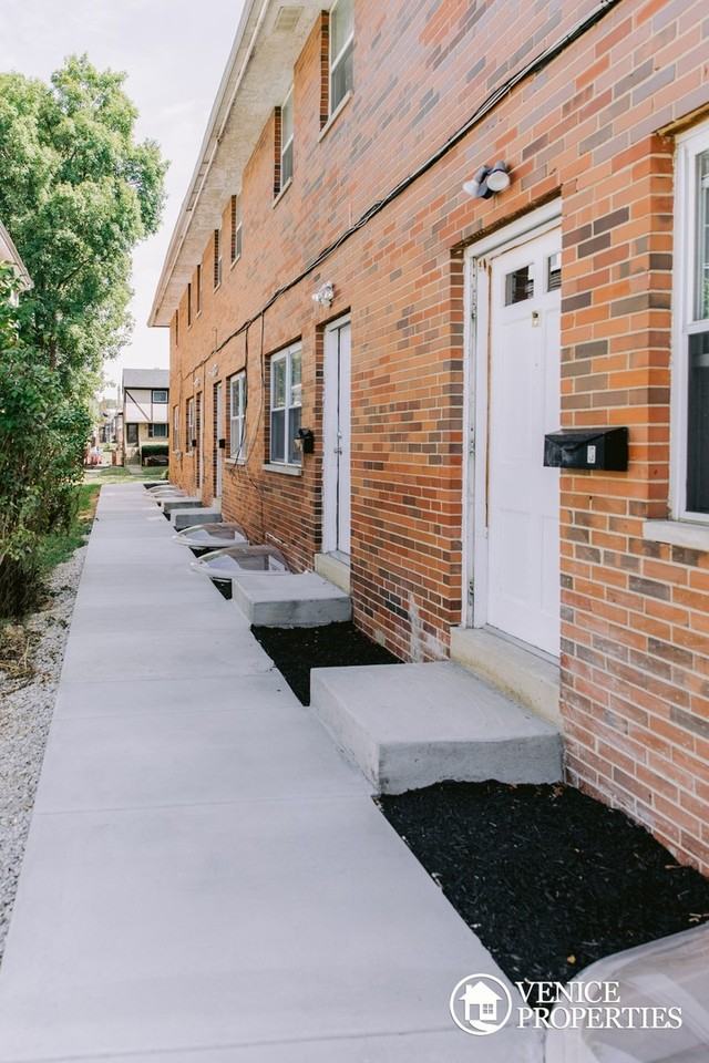 171 E 12th Ave #2 - Photo 2 of 16