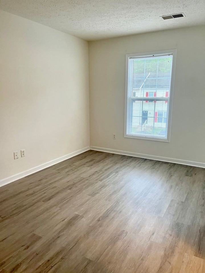 9436 Inaugural Dr - Photo 6 of 13