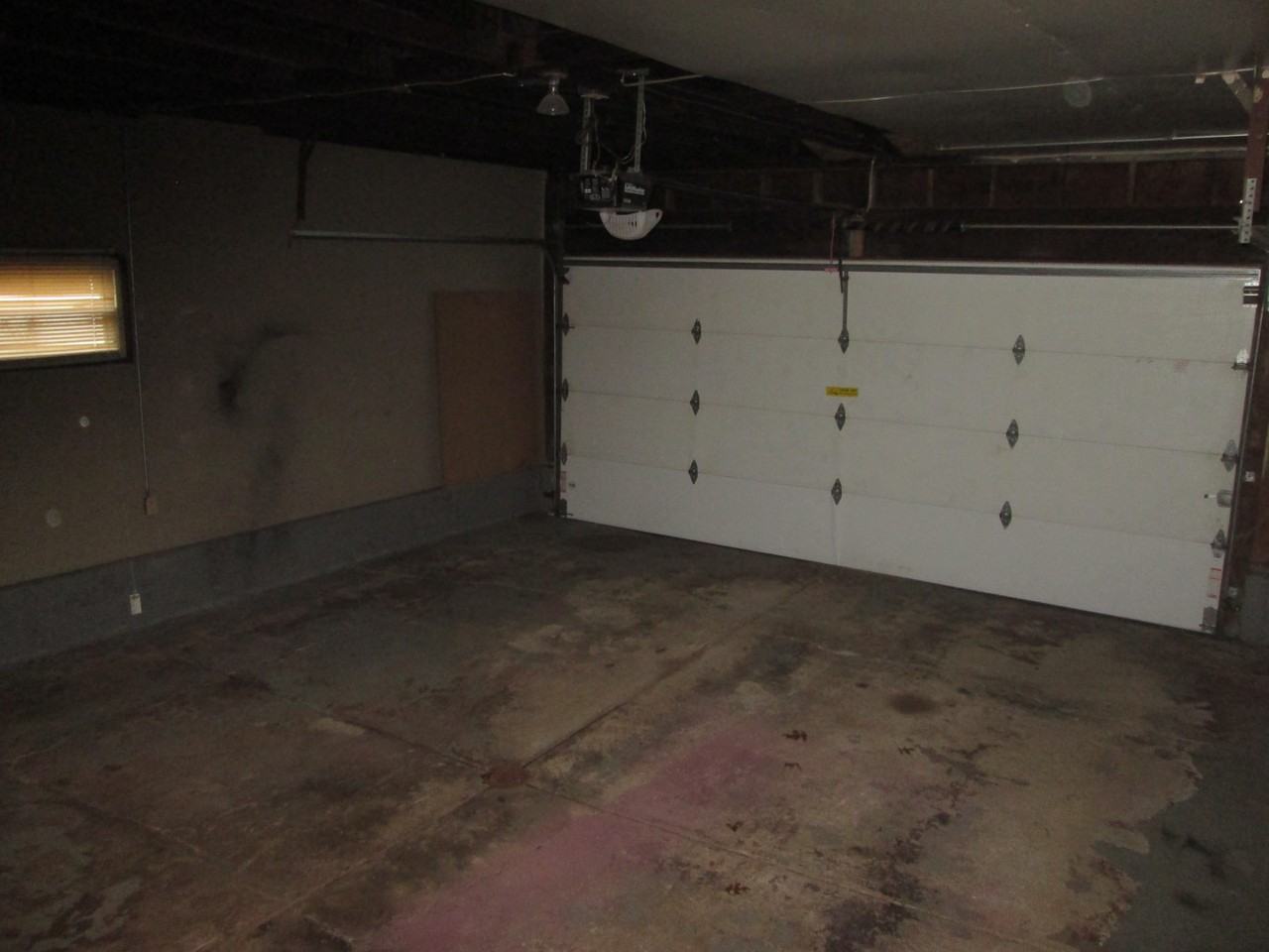 597 Aurora Dr - Photo 2 of 14