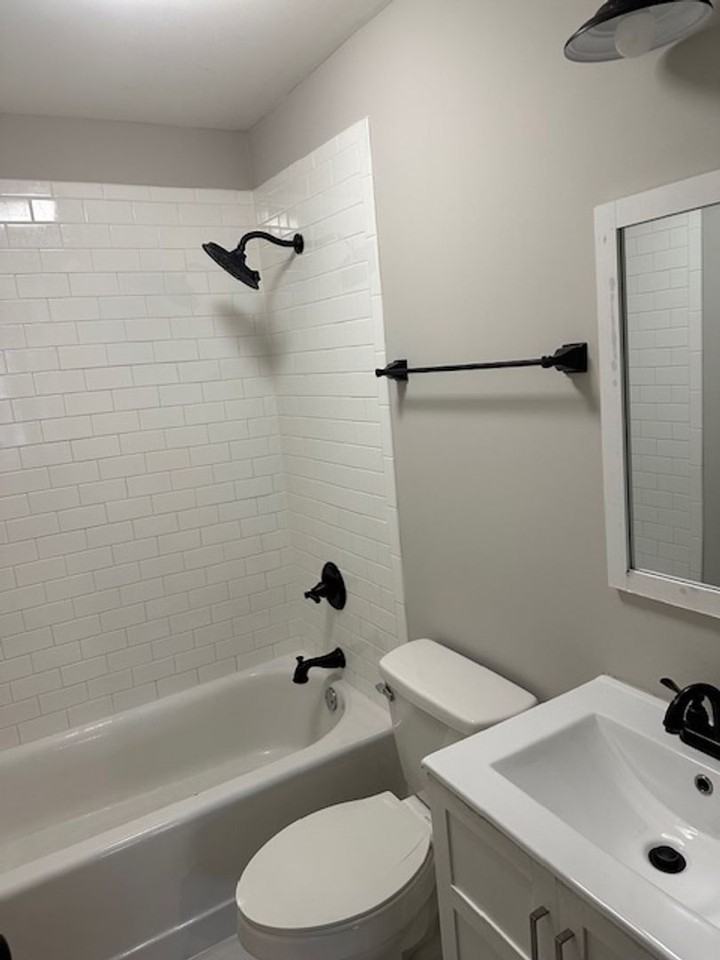 2136 Newton St - Photo 7 of 7