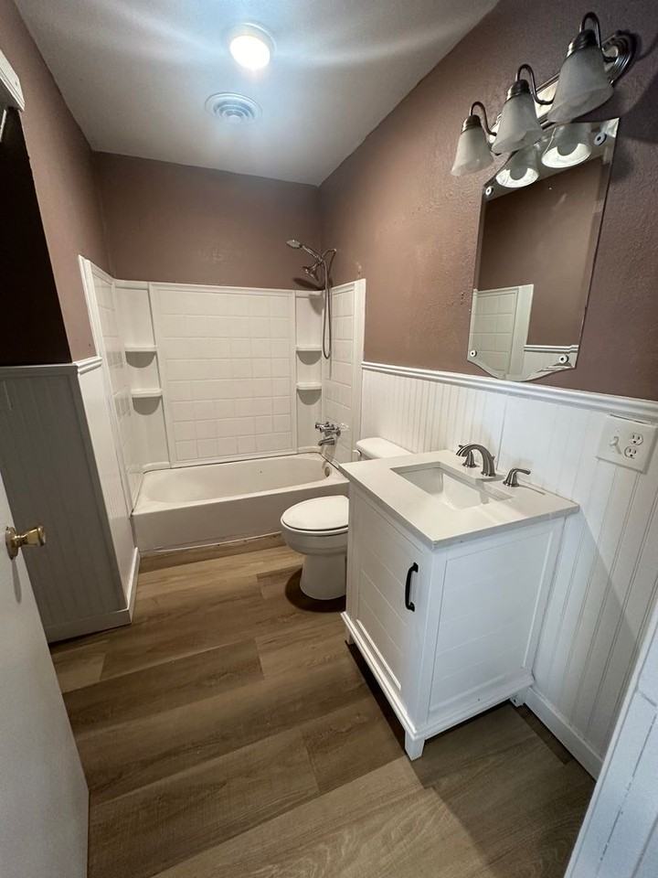 645 Oak Grove Rd - Photo 6 of 10