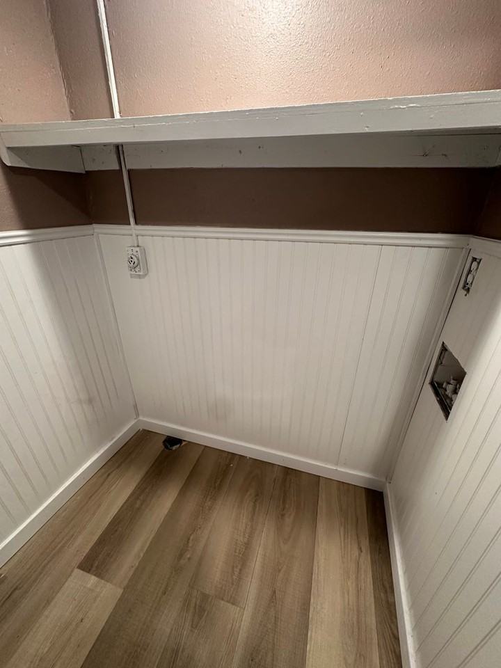 645 Oak Grove Rd - Photo 7 of 10