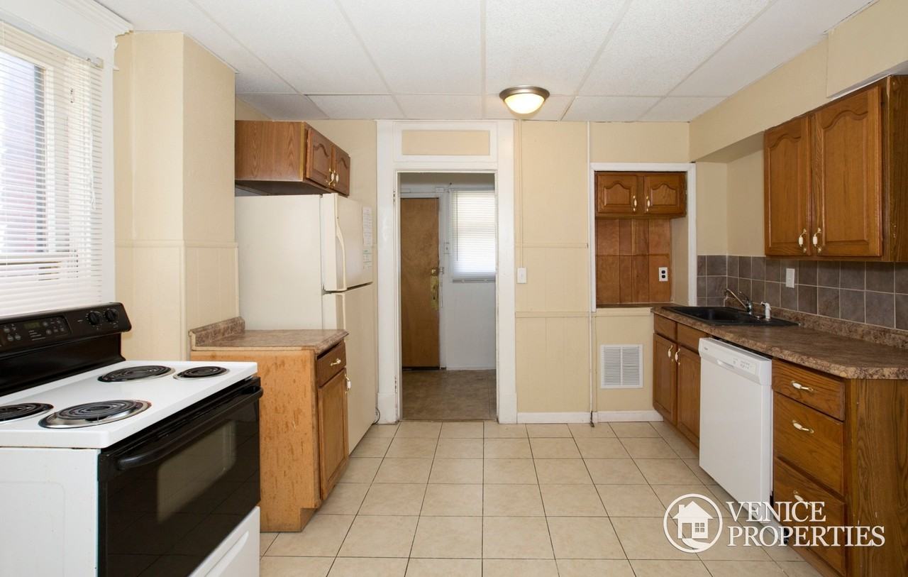 1665 N 4th St - Photo 6 of 18