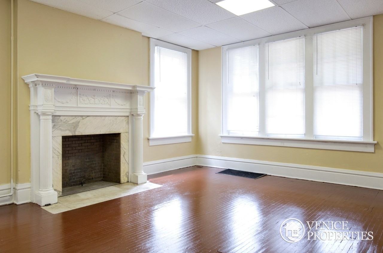 184 E 15th Ave - Photo 4 of 24