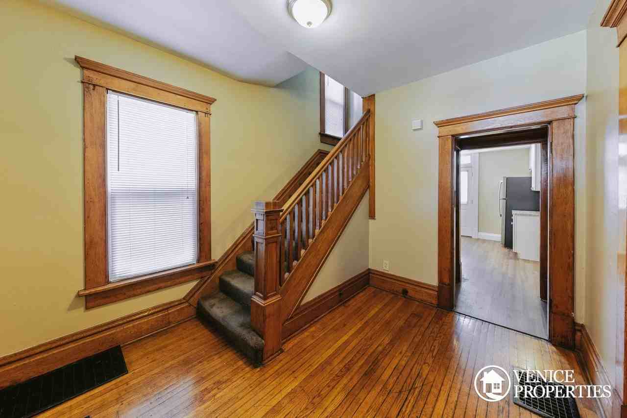 2136 Indiana Ave - Photo 2 of 20