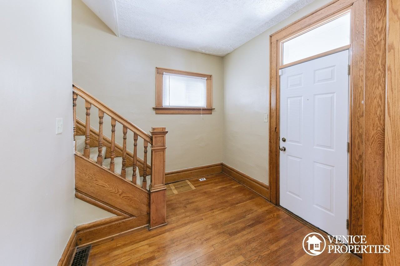 2177 Indiana Ave - Photo 2 of 21