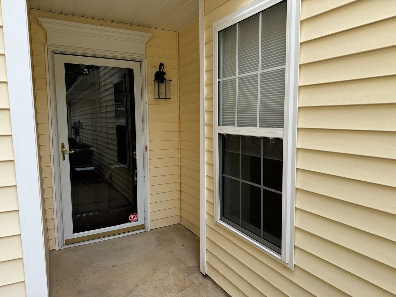 2617 Vega Ct - Photo 2 of 25