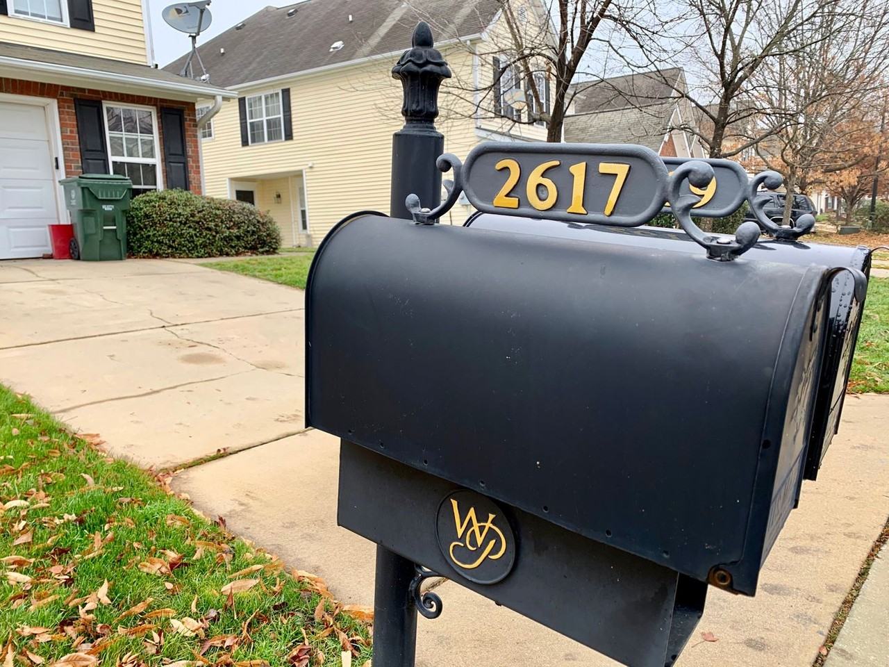 2617 Vega Ct - Photo 3 of 25