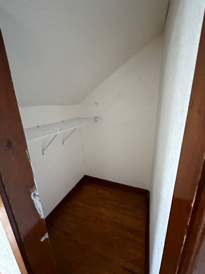 725 24th St N - Photo 4 of 28