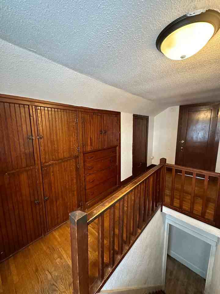 725 24th St N - Photo 7 of 28
