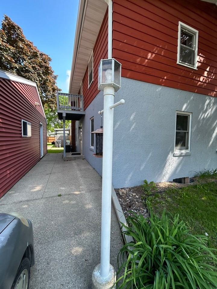 534 17th Pl S - Photo 3 of 26