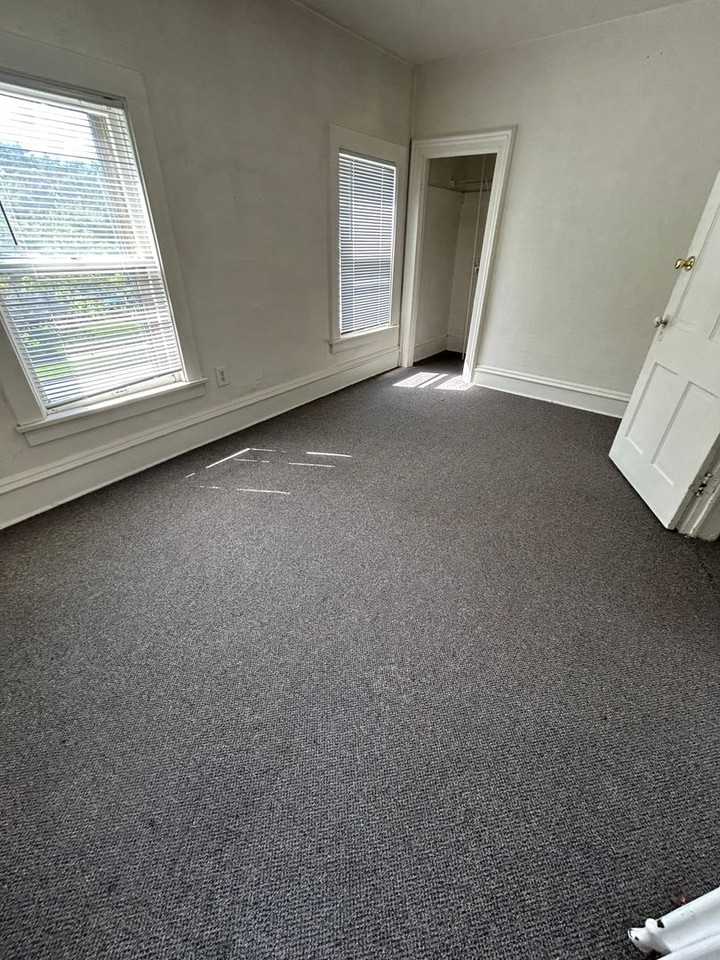 405 10th St S - Photo 7 of 21