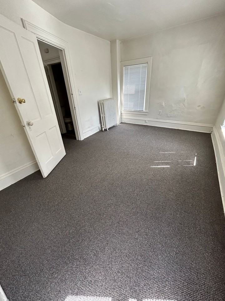 405 10th St S - Photo 6 of 21