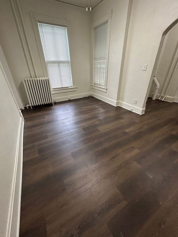 405 10th St S - Photo 2 of 21