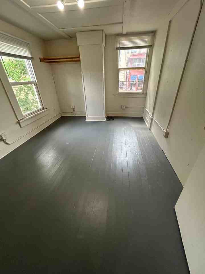 310 9th St S - Photo 3 of 21