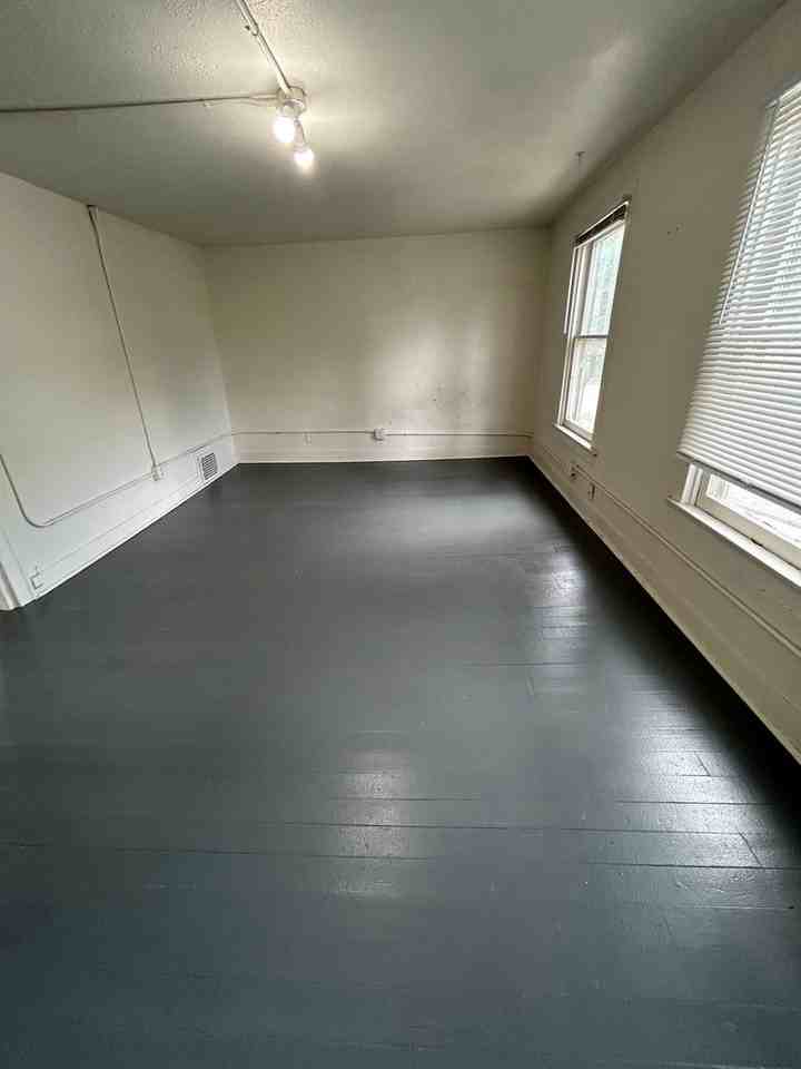310 9th St S - Photo 5 of 21