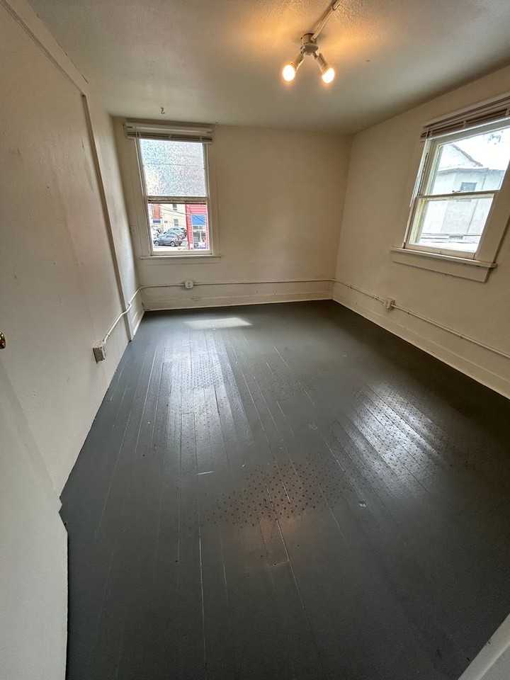310 9th St S - Photo 7 of 21