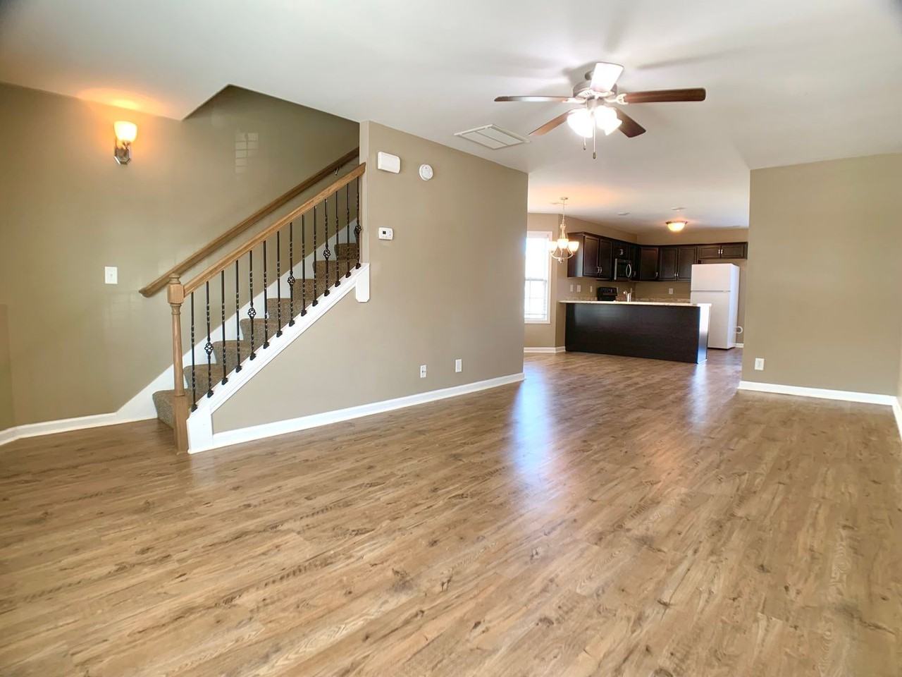 216 Alexander Blvd - Photo 3 of 19